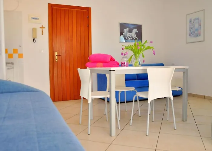 Flat In A Seafront Building With Swimming Pool Daire Bibione
