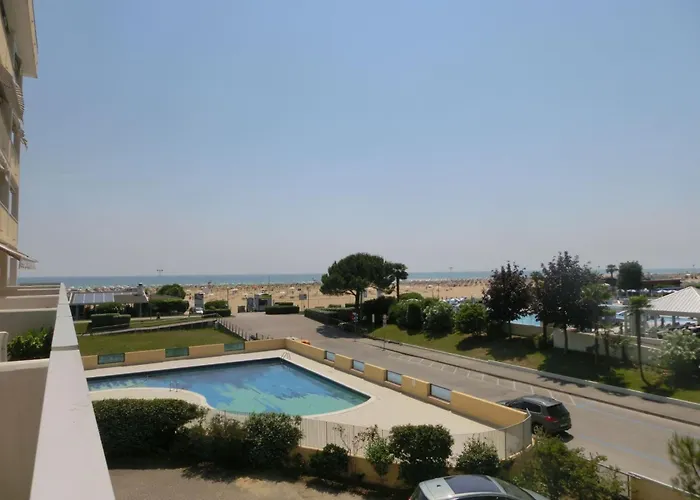 Flat In A Seafront Building With Swimming Pool * Bibione