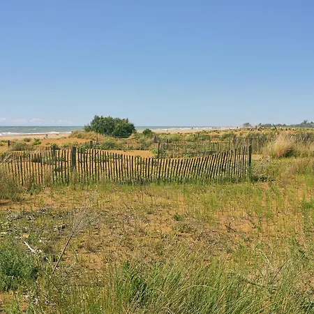 Daire Flat In A Seafront Building With Swimming Pool Bibione